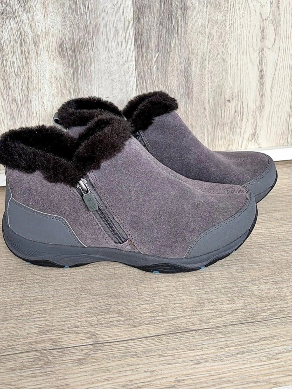 Easy Spirit Explore24 Fur Lined Ankle Boots Women's 8 Wide Gray Suede Winter